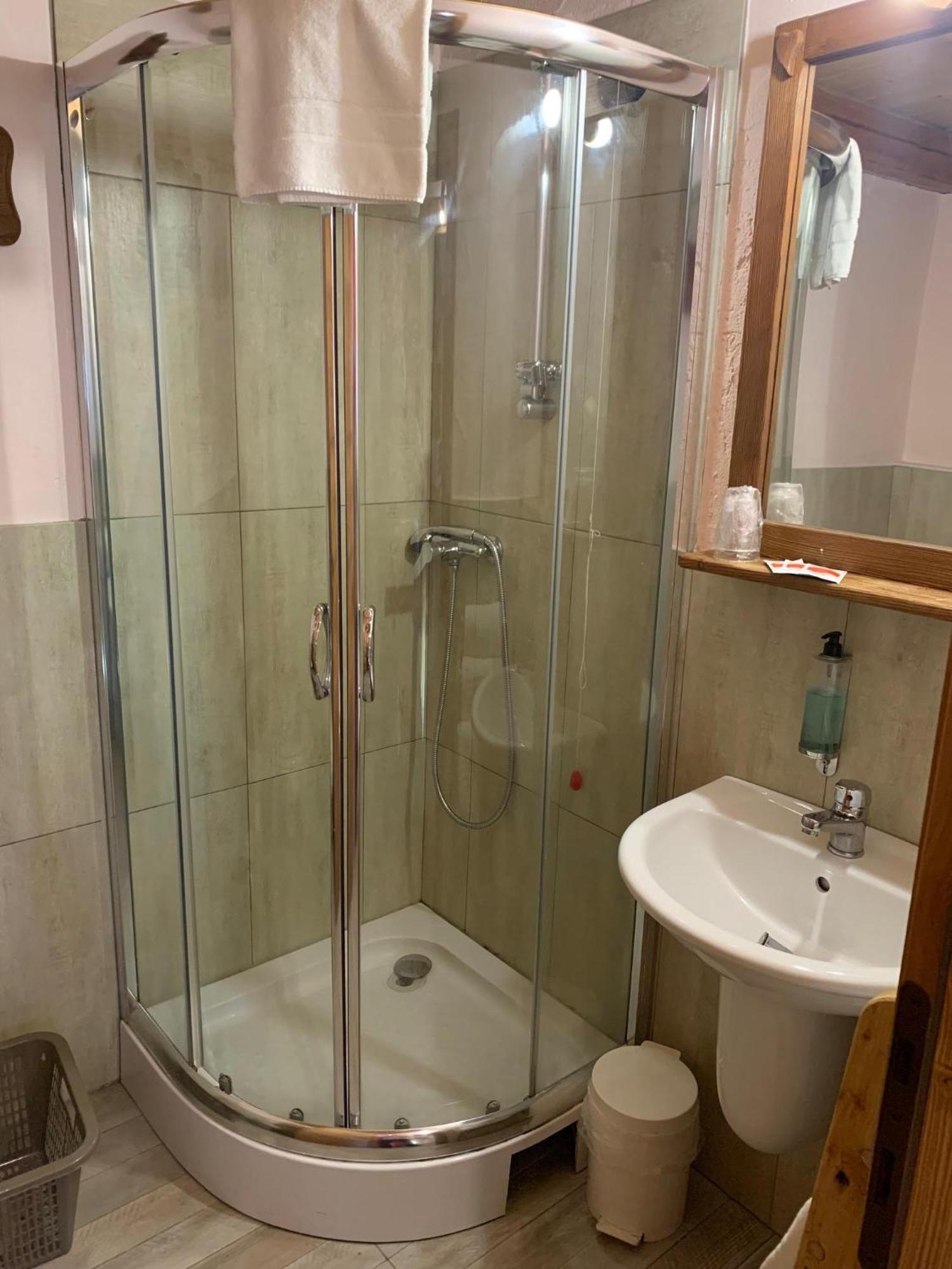 La Ferme Du Grand Paradis Cogne Room photo